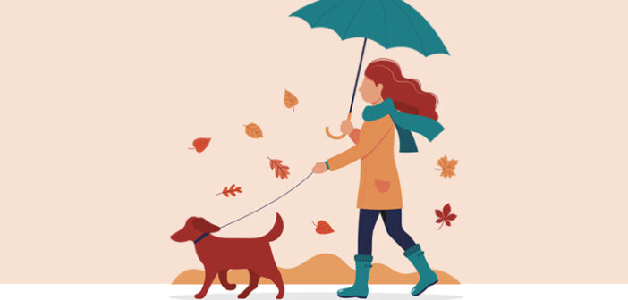 kvinde-gaar-tur-med-hund